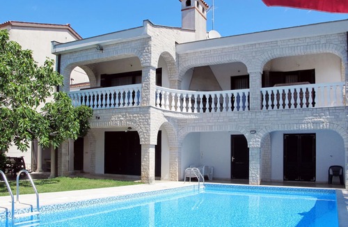 Pjescana Uvala Apartment | Villa Ursa by Interhome
