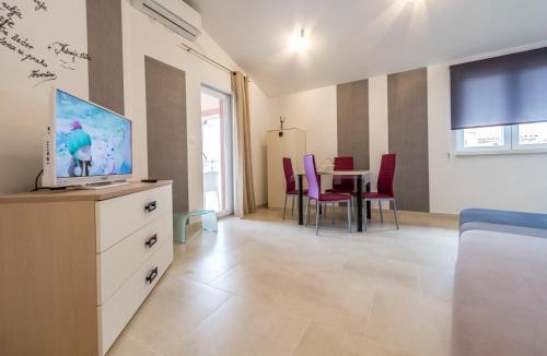 Tar House | Villa Valtrazza