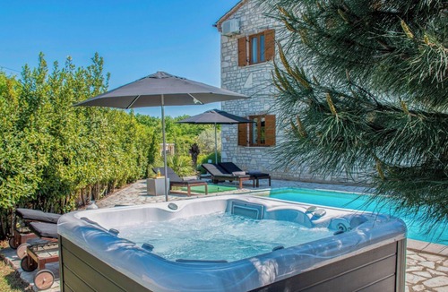 Cabrunici House | Villa Verde Istria by Interhome