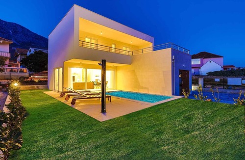Kastel Gomilica House | Villa Villa Andreja **** with pool!