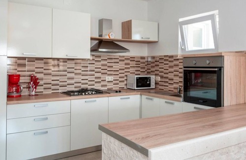 Sevid House | Villa "Villa Katy" mit Garten, Grill und Terrasse by Interhome