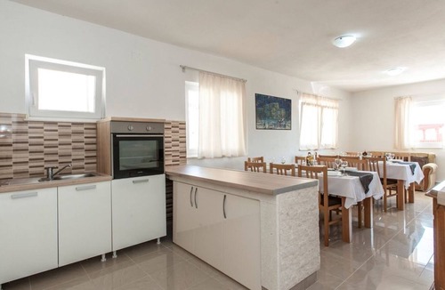 Sevid House | Villa "Villa Katy" mit Garten, Grill und Terrasse by Interhome