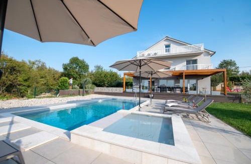 Trn Villa | Villa Violet