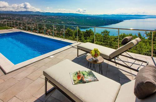 Pobri Villa | Villa Vista sul Quarnero by Interhome