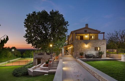 Kapelica Villa | Villa Vlastelini by Interhome