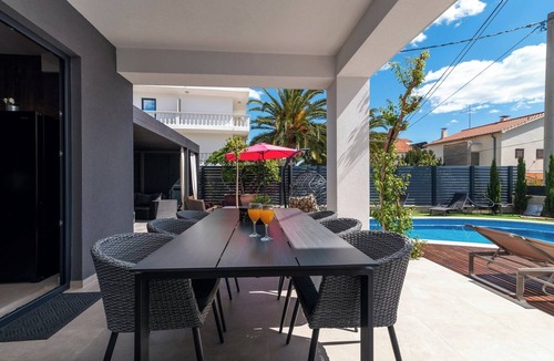 Vodice Villa | Villa Vodice in Vodice - Haus für 8 Personen