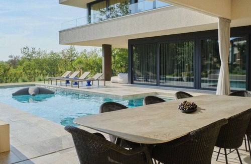 Kastel Villa | Villa Volpe Verde by Villas Guide