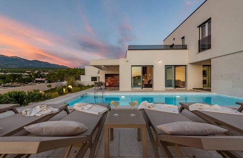 Rovanjska Villa | Villa Wave of Love ZadarVillas