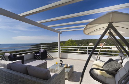 Vinisce Villa | Villa Whispering Bay by MyWaycation