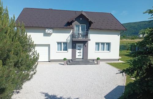 Ilidza Villa | Villa 'Whispering Pines' Ilidža