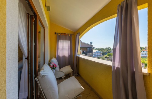Vizinada Villa | Villa with an infinity pool and beautiful panoramic sea