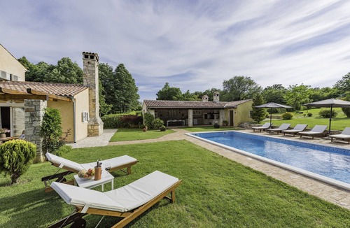 Prodol Villa | Villa with heated pool for 8 persons