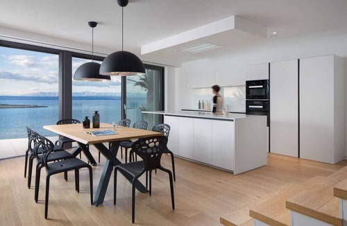 Blato Villa | Villa with infinity pool, jacuzzi and sea views