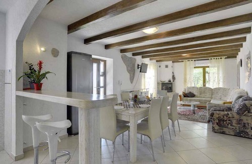 Lupoglav Villa | Villa with pool and panoramic view