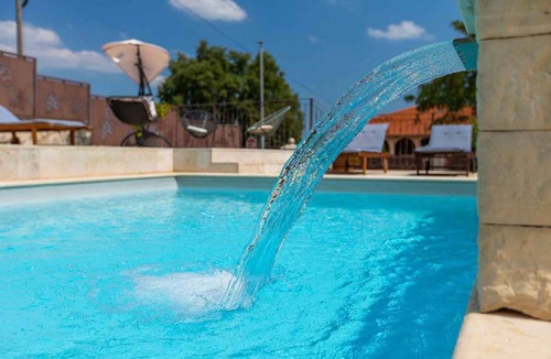 Rovinjsko Selo Villa | Villa with pool and sun terrace