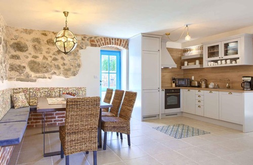 Vrh Villa | Villa with pool for 8 people