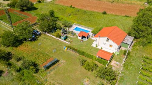 Krusvar Villa | Villa with pool near Split