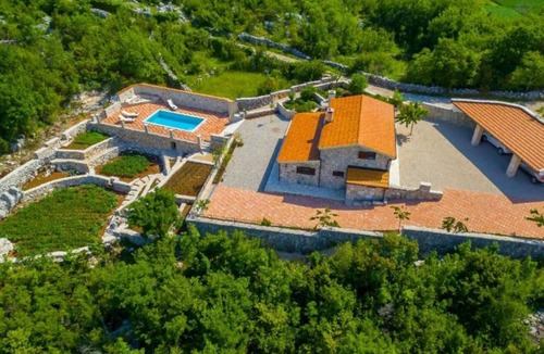 Vrgorac Villa | Villa with swimming pool