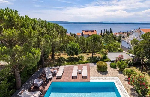 Dramalj Villa | Villa with swimming pool and hot tub