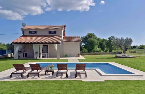 Marcana Villa | Villa with swimming pool and children's playground