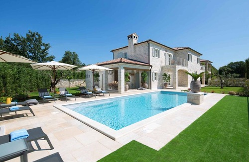 Korenici Villa | Villa with swimming pool and barbecue