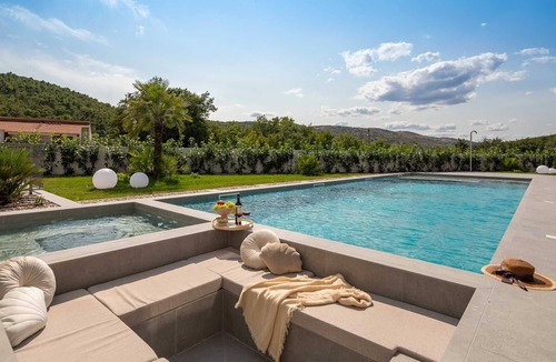 Srinjine Villa | Villa ZaLú with Heated Pool