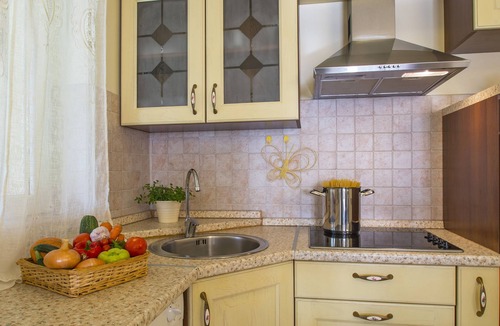 Topid House | Villa Zina with pool, family-friendly and quiet location