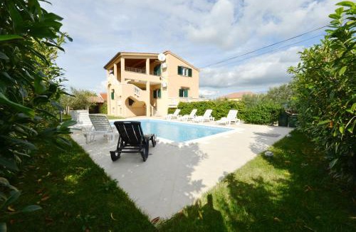 Debeljak Villa | Villa Zvizda