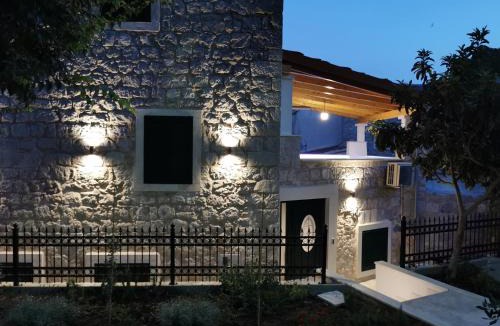 Split House | Villabella Luxury Rooms
