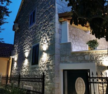 Split House | Villabella Luxury Rooms