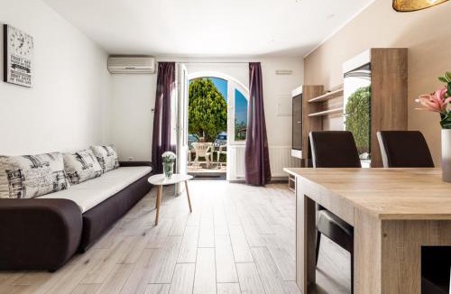 Pridvorje Apartment | Village apartments Mimi
