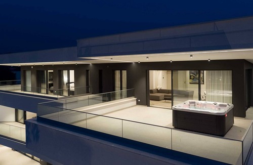 Zidarici Apartment | Villas Azimut - Penthouse Apartment: Luxury with private Jacuzzi and sea view