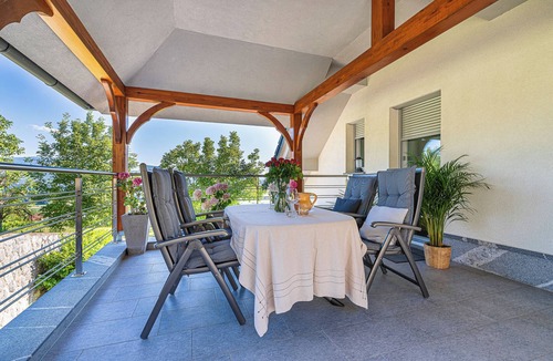 Smarjeske Toplice House | Vineyard Cottage Deer's Hill, Šmarješke Toplice, Slovenia