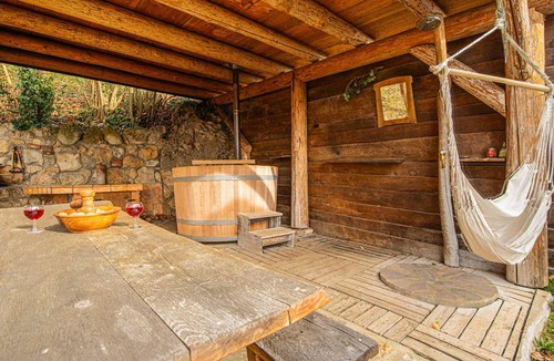 Trska Gora Ski Chalet | Vineyard Cottage Rataj 1 Hot Tub, Novo mesto, Slovenia