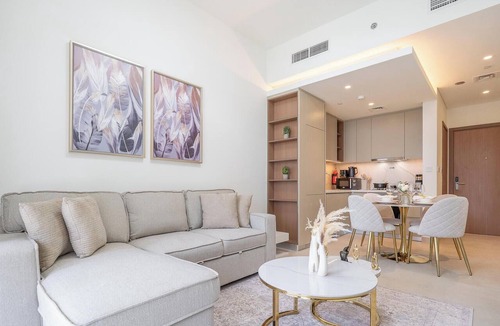 Business Bay Apartment | Vogue | VYB at Business Bay close to Downtown