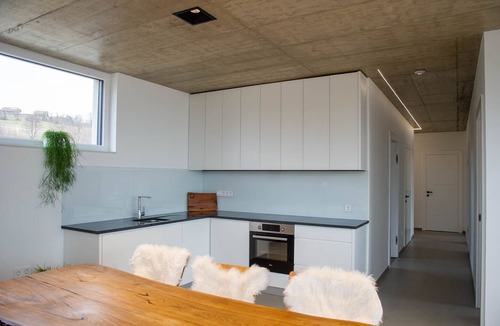 Maribor House | VOO Residence – Hillside Villa with Heated Natural Pool