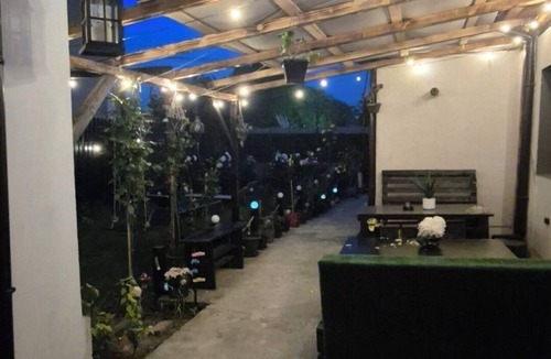 Constanta House | Warm Lights Tiny House – Căsuță centrală cu grădină