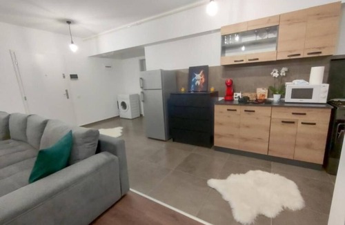 Tractorul Apartment | We cordially invite you to a spacious and welcoming apartment in Brasov.