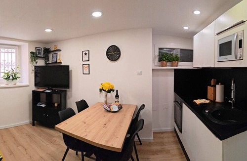 Koper Apartment | Welcome to Apartment Luanna, a cozy sanctuary in the old town core of Koper.