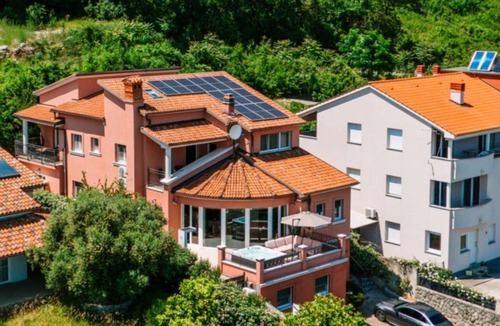 Volosko Apartment | Wohnung mit Blick auf das Wasser by Interhome