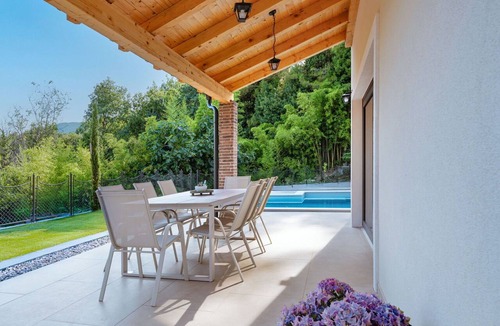 Opric Villa | Wonderful private villa for 8 people with A/C, private pool, WIFI, TV, terrace and pets allowed