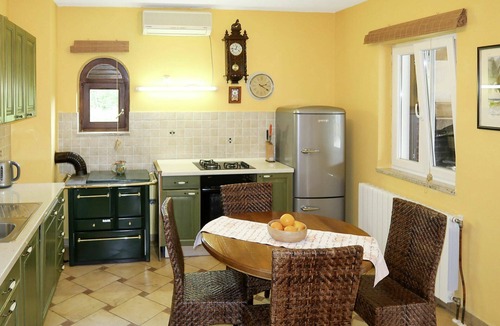 Drinovci House | Wonderful private villa for 4 people with private pool, WIFI, A/C, TV, terrace and pets allowed