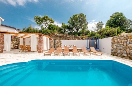 Rab House | Wonderful private villa for 10 people with A/C, WIFI, private pool, TV and terrace
