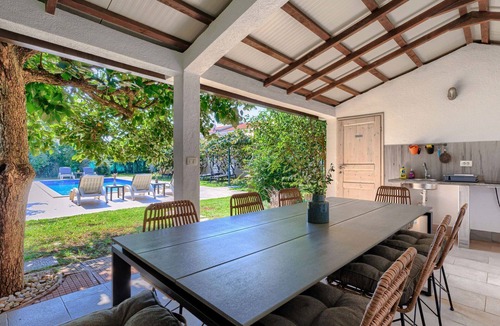 Murine House | Wonderful private villa for 14 guests with WIFI, A/C, private pool, TV and terrace