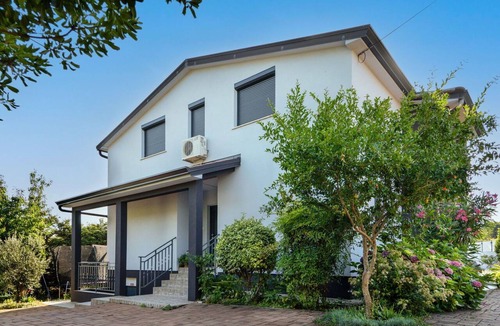 Radini House | Wonderful private villa for 8 guests with A/C, private pool, hot tub, WIFI, TV and terrace