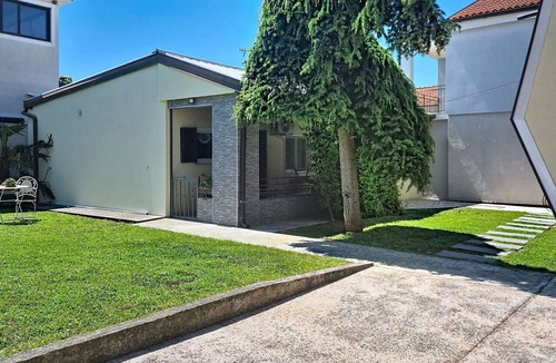 Finida House | Wonderful private villa for 4 guests with WIFI, A/C, TV, terrace and pets allowed