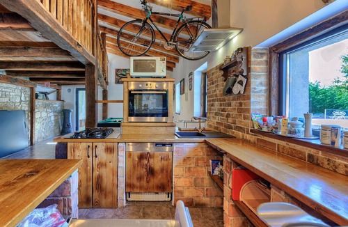 Gradinje Villa | Wonderful private villa with private pool, A/C, WIFI, TV, terrace, pets allowed and panoramic view