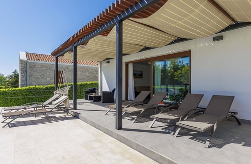 Sveti Petar u Sumi Villa | Wonderful private villa for 6 guests with WIFI, private pool, A/C, TV, terrace and pets allowed