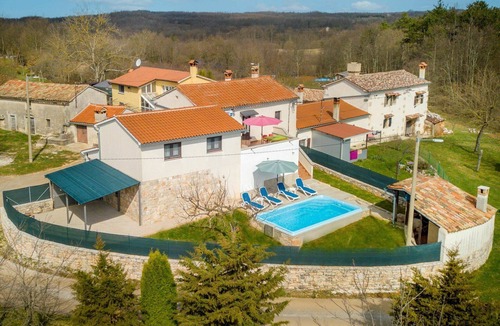 Gracisce House | Wonderful private villa for 6 people with private pool, A/C, WIFI, TV and terrace
