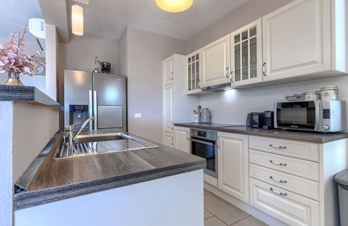 Strpacici Villa | Wonderful private villa with private pool, WIFI, A/C, hot tub, TV, terrace and pets allowed